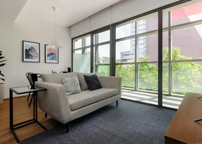 Cozy Furnished In U203 Apartment *