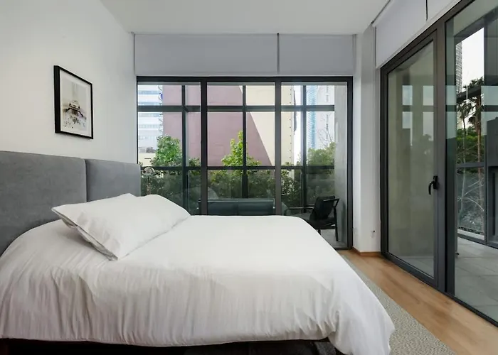 Cozy Furnished In U203 Apartment *